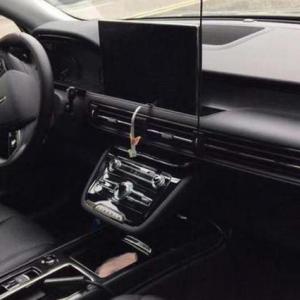 大尺寸中控屏 长安林肯Corsair内饰谍照